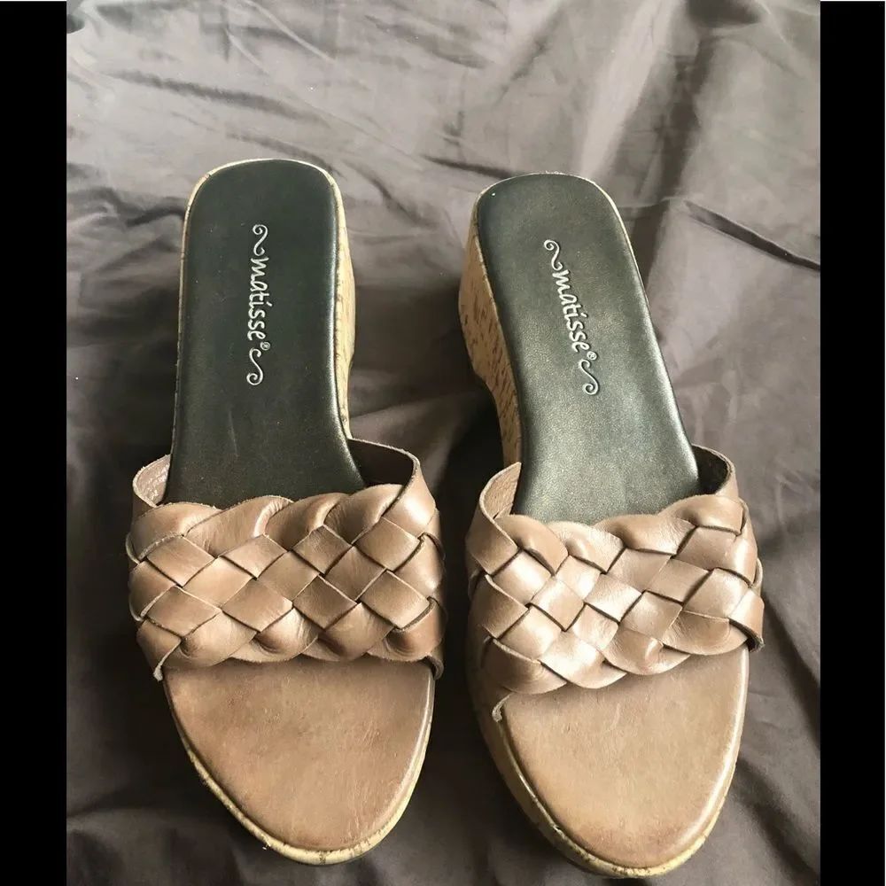 Matisse slip cork wedges . Size: 6